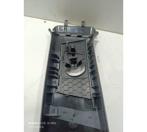 Обшивка центральной стойки правая верхняя