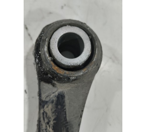 Рычаг подвески(передний правый)