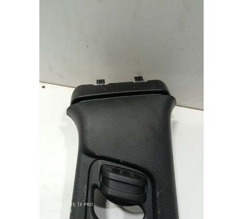 Обшивка центральной стойки правая верхняя