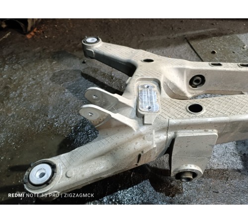 Балка подвески задняя