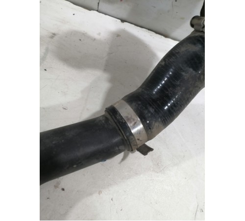 Патрубок системы охлаждения