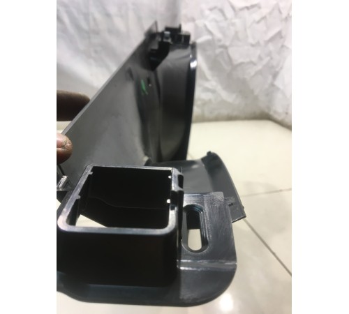 Обшивка стойки (передняя, правая)