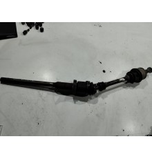 Привод(полуось) передний правый Привод(полуось) передний правый