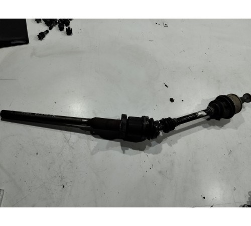 Привод(полуось) передний правый