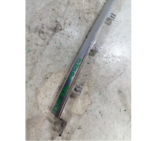 Накладка заднего бампера центральная