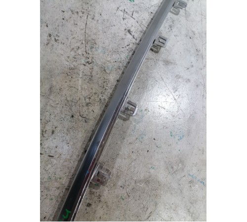 Накладка заднего бампера центральная