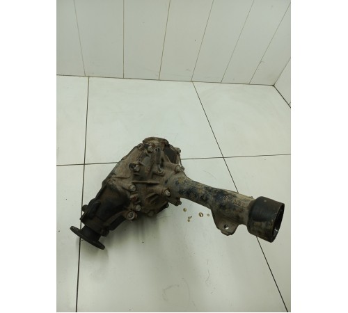 Редуктор передний