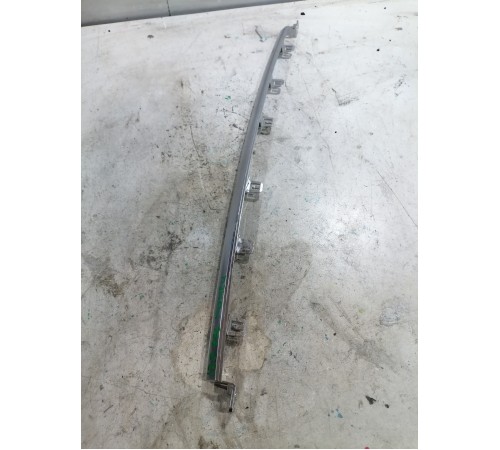 Накладка заднего бампера центральная