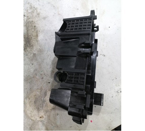 Крышка защитная подкапотного пространства