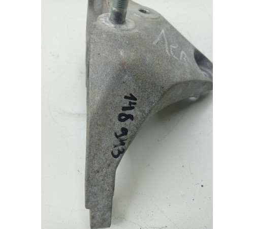 Опора двигателя левая