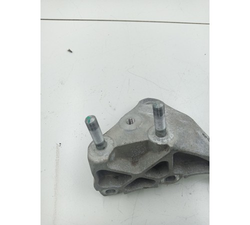 Опора двигателя левая