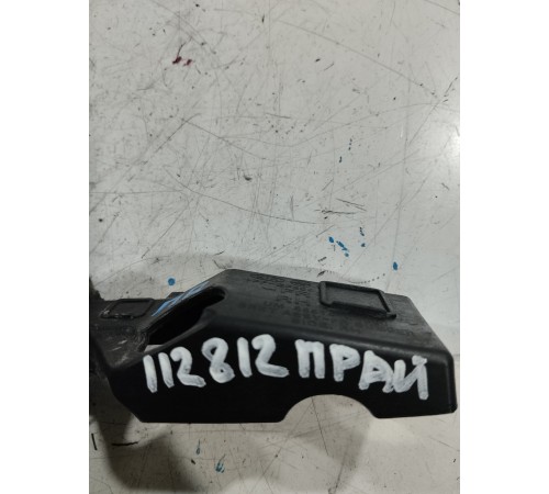 Кронштейн (крепление) бампера передний правый