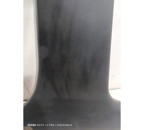 Обшивка центральной стойки правая нижняя