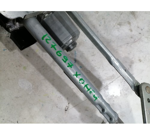 Трапеция стеклоочистителей передняя в сборе