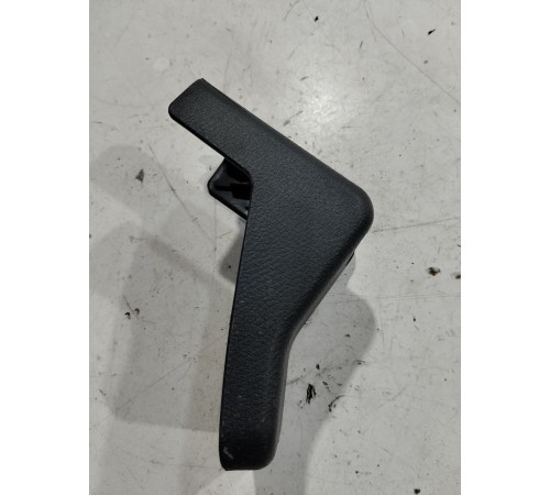 Накладка крепления сиденья задняя левая