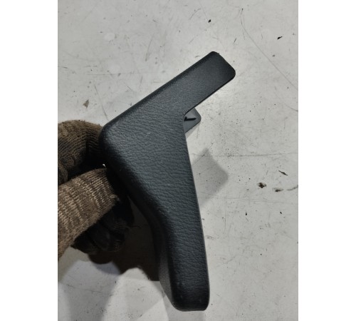 Накладка крепления сиденья задняя левая