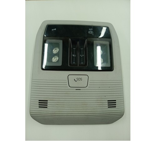 Плафон внутреннего освещения салона передний