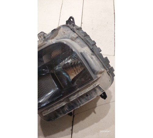 Фара передняя левая