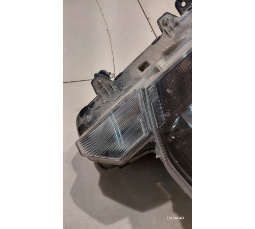 Фара передняя левая