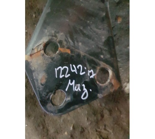 Кронштейн рамы поперечный