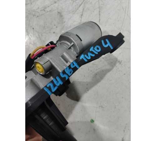 Моторчик стеклоочистителя крышки багажника