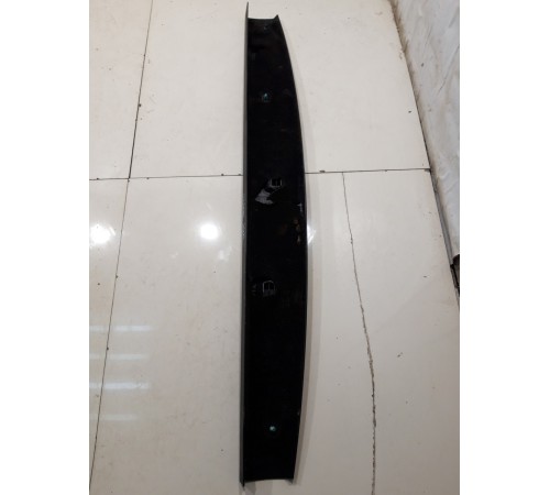 Накладка двери багажника