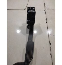 Педаль акселератора (газа)