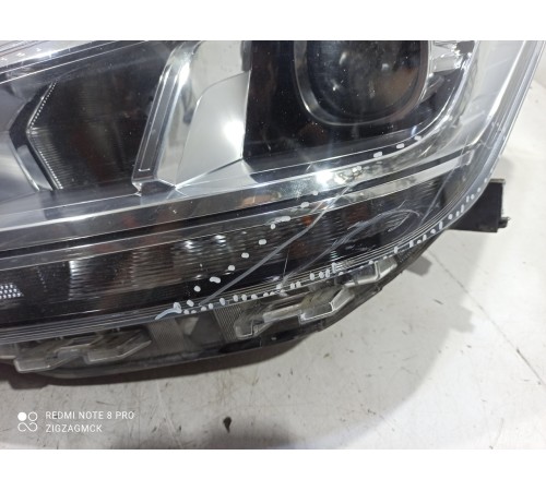 Фара (передняя левая)