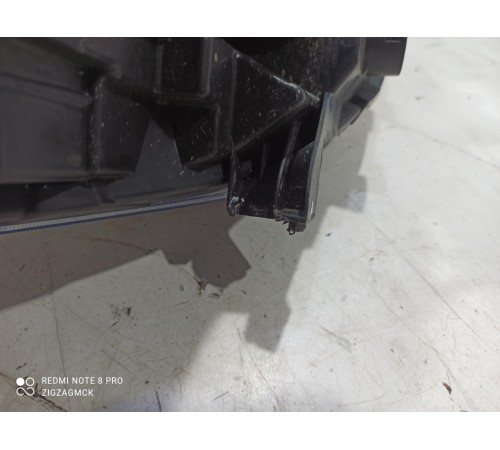 Фара (передняя левая)