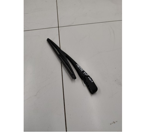 Поводок крышки багажника