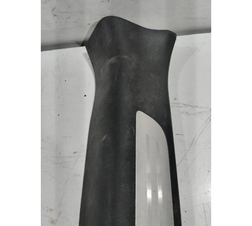 Накладка порога (передняя правая)