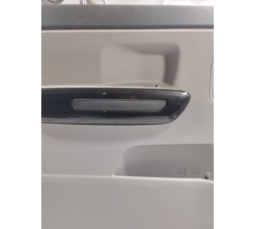 Обшивка сдвижной двери левая