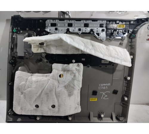 Обшивка сдвижной двери левая