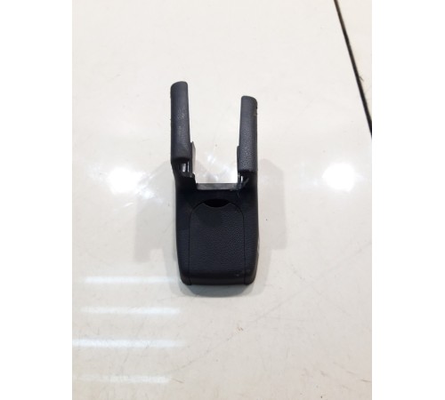 Накладка крепления сиденья(задняя левая)