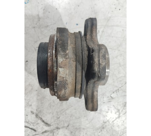 Ступица передняя левая