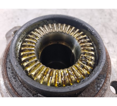 Ступица передняя левая