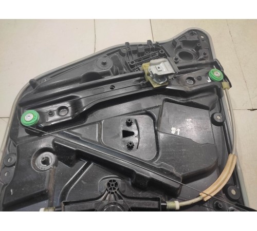 Стеклоподъемник двери(передний правый)