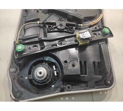 Стеклоподъемник двери(передний правый)