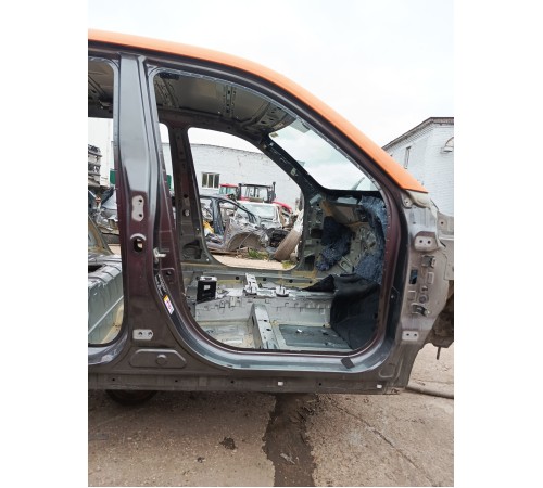 Порог со стойкой правый