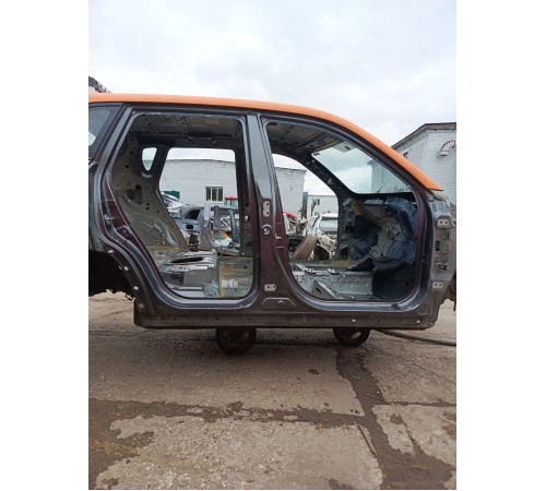 Порог со стойкой правый