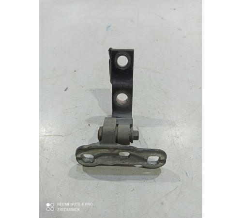 Петля двери (передняя, правая, верхняя)