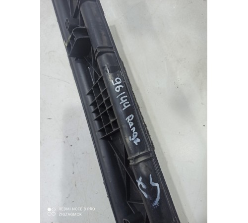 Обшивка багажника левая