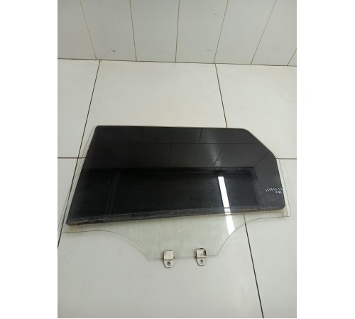 Стекло двери заднее левое