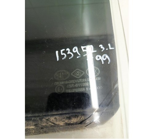 Стекло двери заднее левое