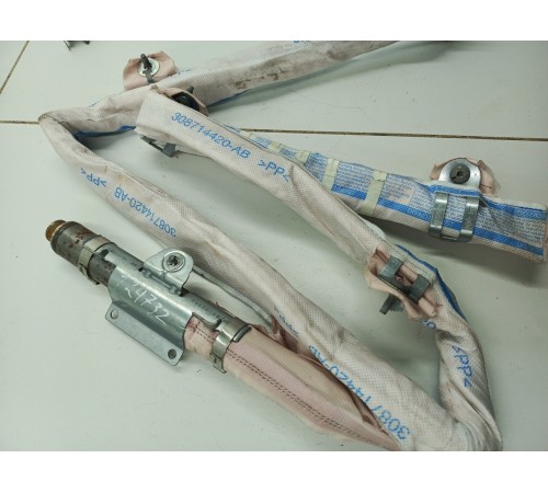 Подушка безопасности боковая правая