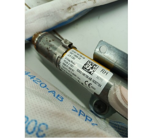 Подушка безопасности боковая правая