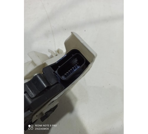 Замок двери (задний правый)