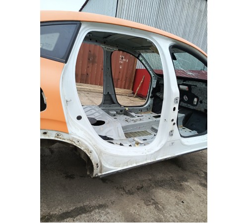 Порог со стойкой правый