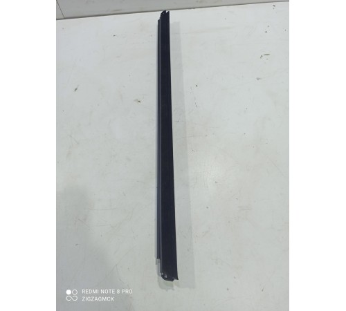 Уплотнитель стекла задний левый