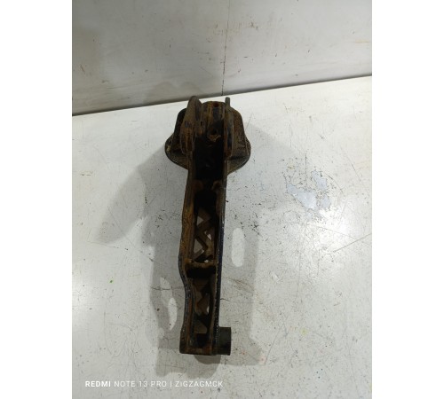 Кронштейн подвески задний правый